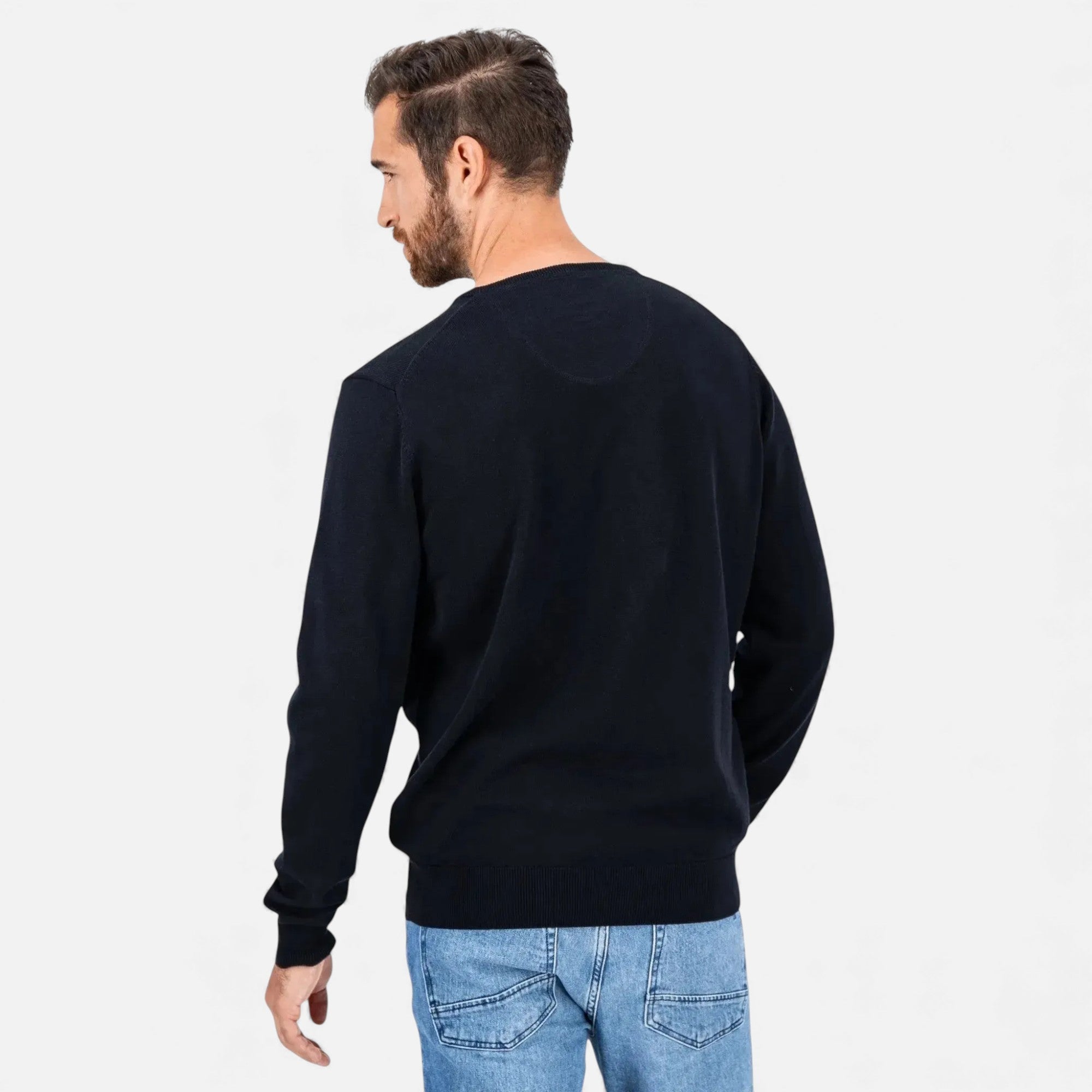 Lunéaya | Men’s V-Neck Sweater